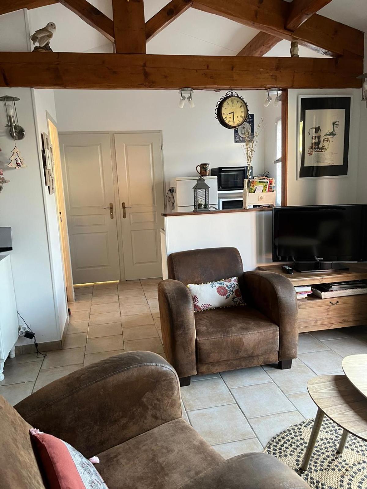 Villa le petit st Jean à Cazouls-d Herault Extérieur photo